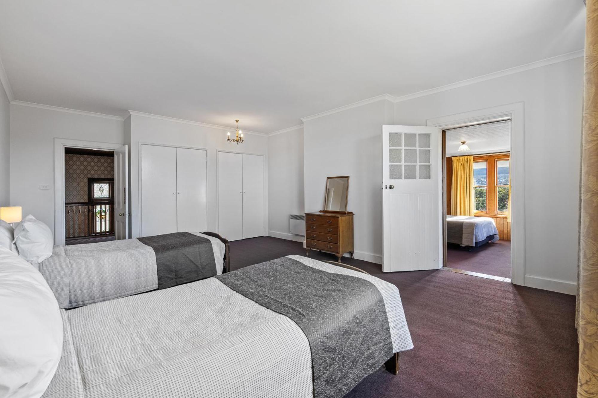 Riverfront Motel & Villas Хобарт Экстерьер фото